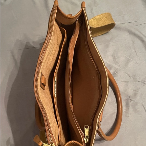 Elegant Tan Laptop Bag - Picture 5 of 7